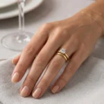 Caja de 36 Anillos de Compromiso Solitario Dorado