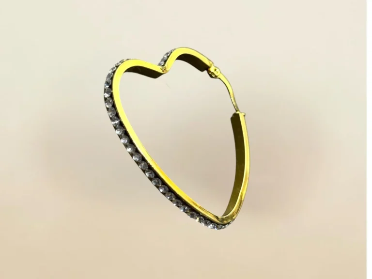 Argollas Con Circonitas Tornasol en forma de Corazón