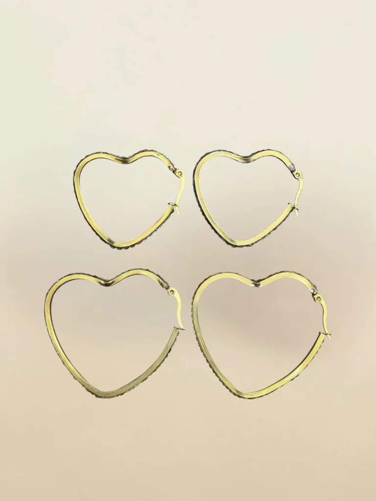 Argollas Con Circonitas Blancas en forma de Corazón