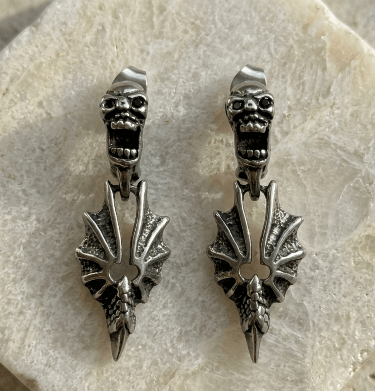 Pendientes Colgantes de Calavera y Alas de Murciélago
