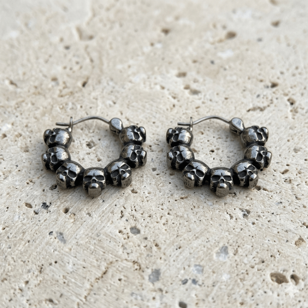 Pendientes de Aro con Calaveras en Relieve