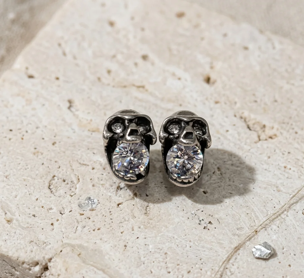 Aros de Calavera Gótica con Circonia Cúbica
