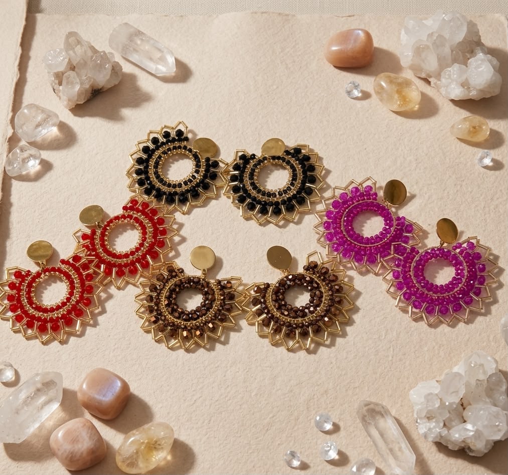 Aros Miyuki  Sol de Mandala con Detalles de Cristales Facetados.
