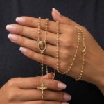 Rosario de Rodio Dorado con Medalla de San Benito y Crucifijo Clásico
