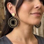 Maxi Aros Circulares Miyuki – Negro Absoluto y Destellos Dorados