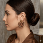 Aros Miyuki  Sol de Mandala con Detalles de Cristales Facetados.