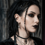 Aretes de Argolla con Dije de Calavera de Cabra Punk Gótico