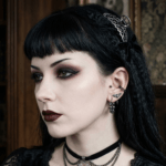 Pendientes de Aro con Calaveras en Relieve