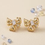 Aros Stud Coquette Lazo Dorado con Circones Premium