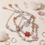 Pulsera de Plateada con Diseño Enredadera con Flores de Cristales