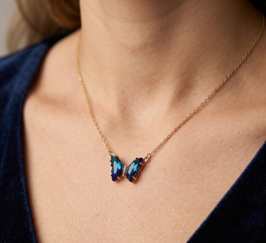 Collar Cadena de Mariposa con Cristal Tornasolado