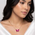 Collar Cadena de Mariposa con Cristal Tornasolado