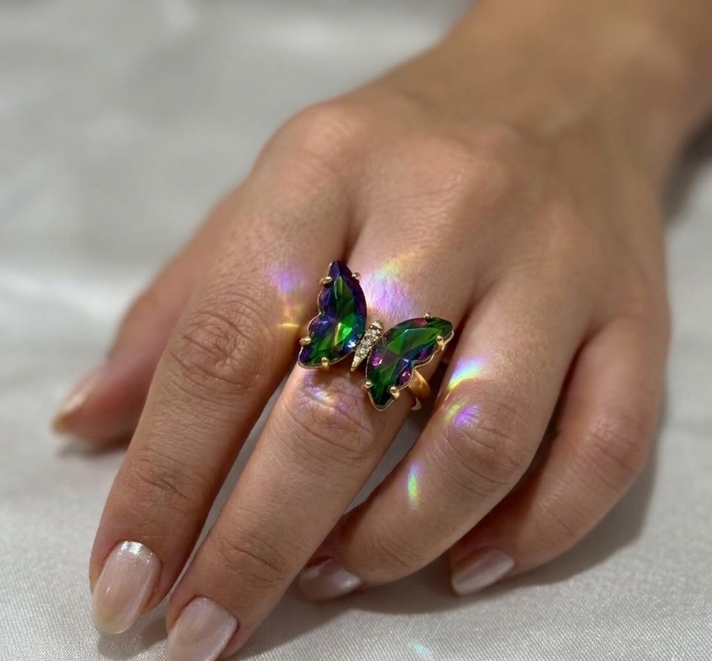 Anillo de Mariposa con Cristales Facetados Multicolores
