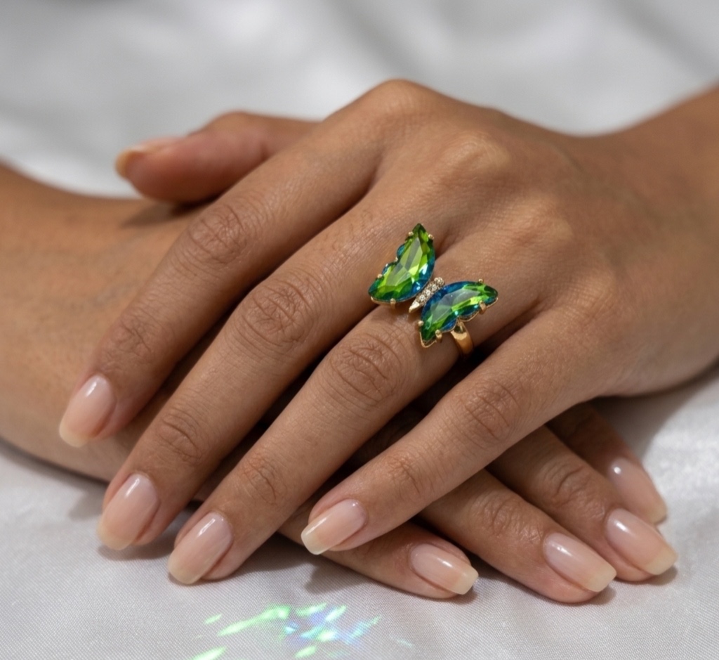Anillo de Mariposa con Cristales Facetados Multicolores