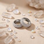 Caja de 36 Anillos Plateado Con Circonitas